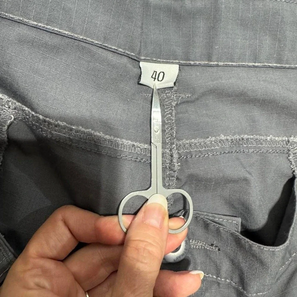 N/A men gray